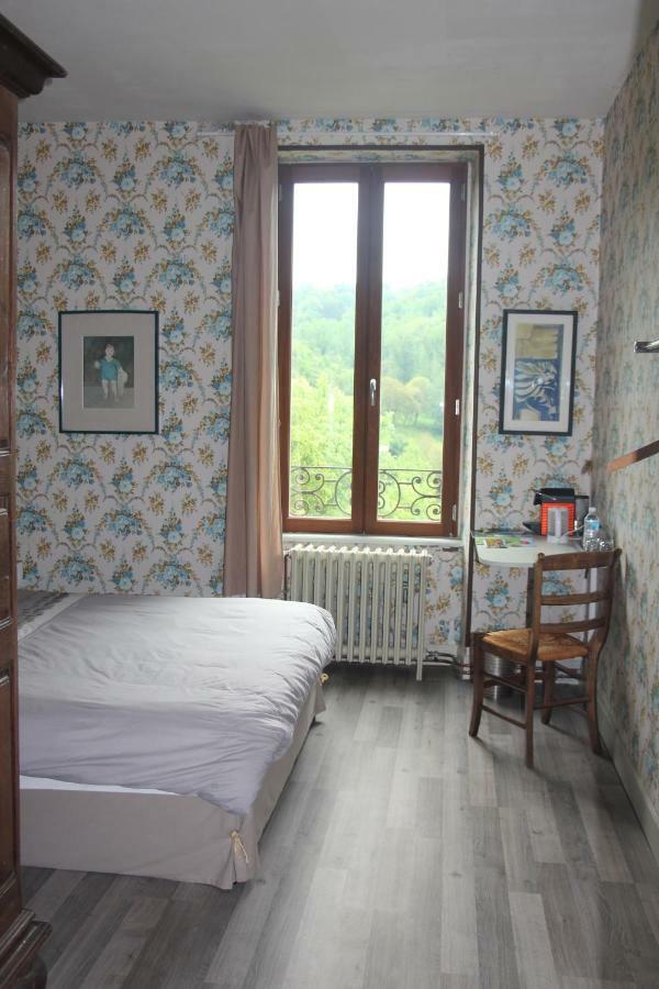 Aux Berges Du Coubisou Bed and Breakfast Exterior foto