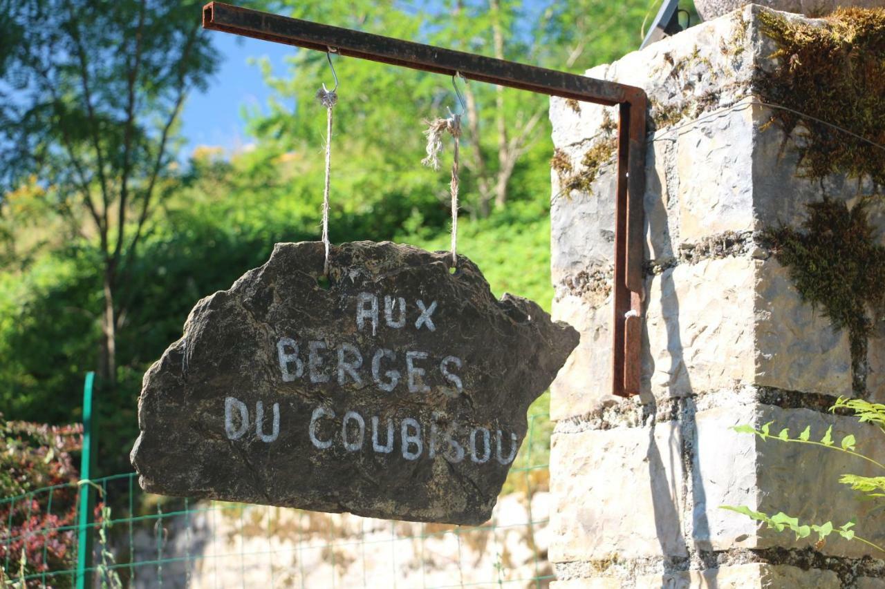 Aux Berges Du Coubisou Bed and Breakfast Exterior foto